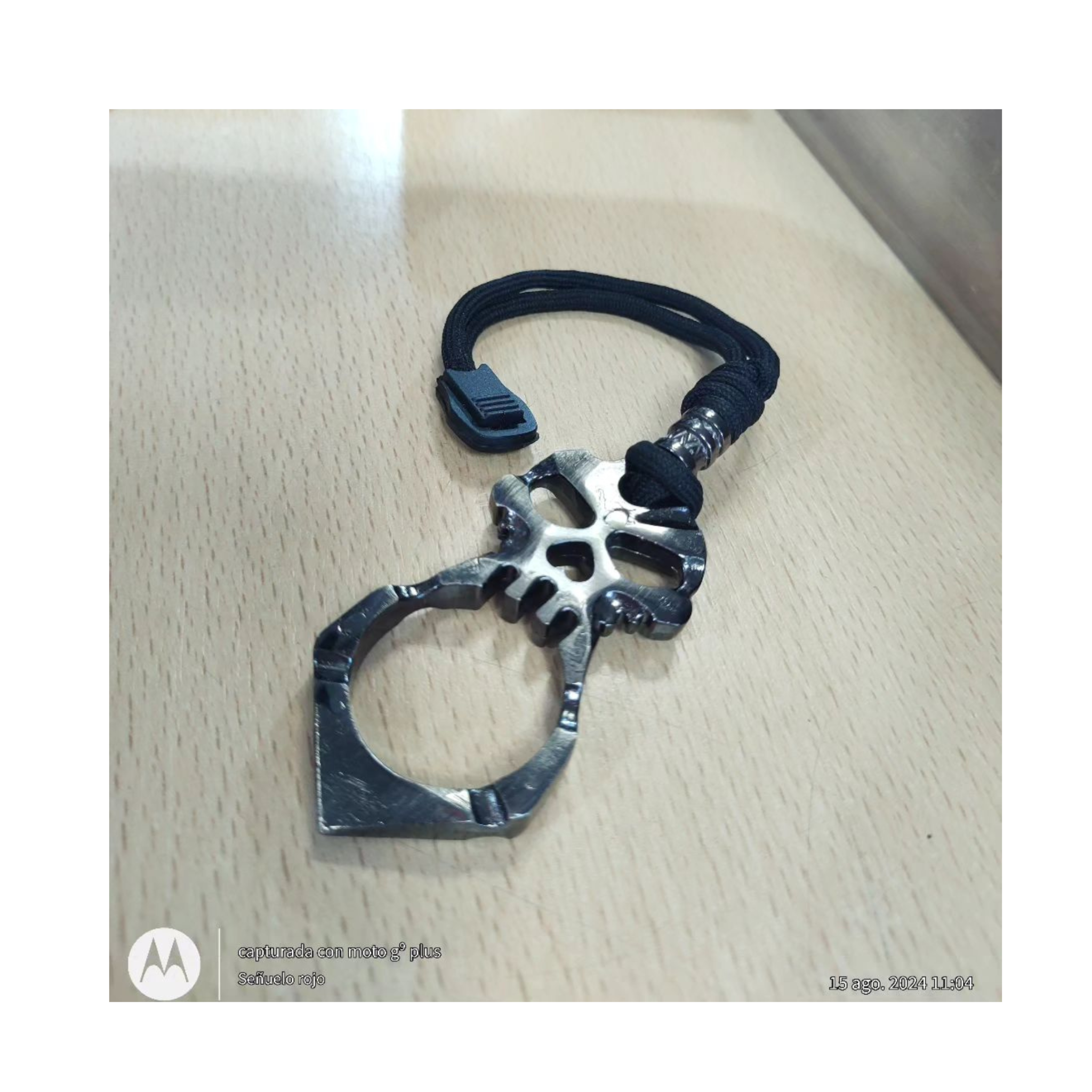 ANILLO DEFENSA PERSONAL SEÑUELO ROJO