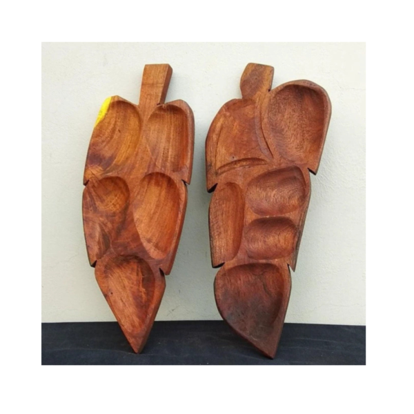 ALGARROBO FORMA HOJA VARIAS DIVISIONES