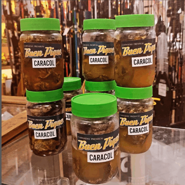 envasado caracol en frasco carnada