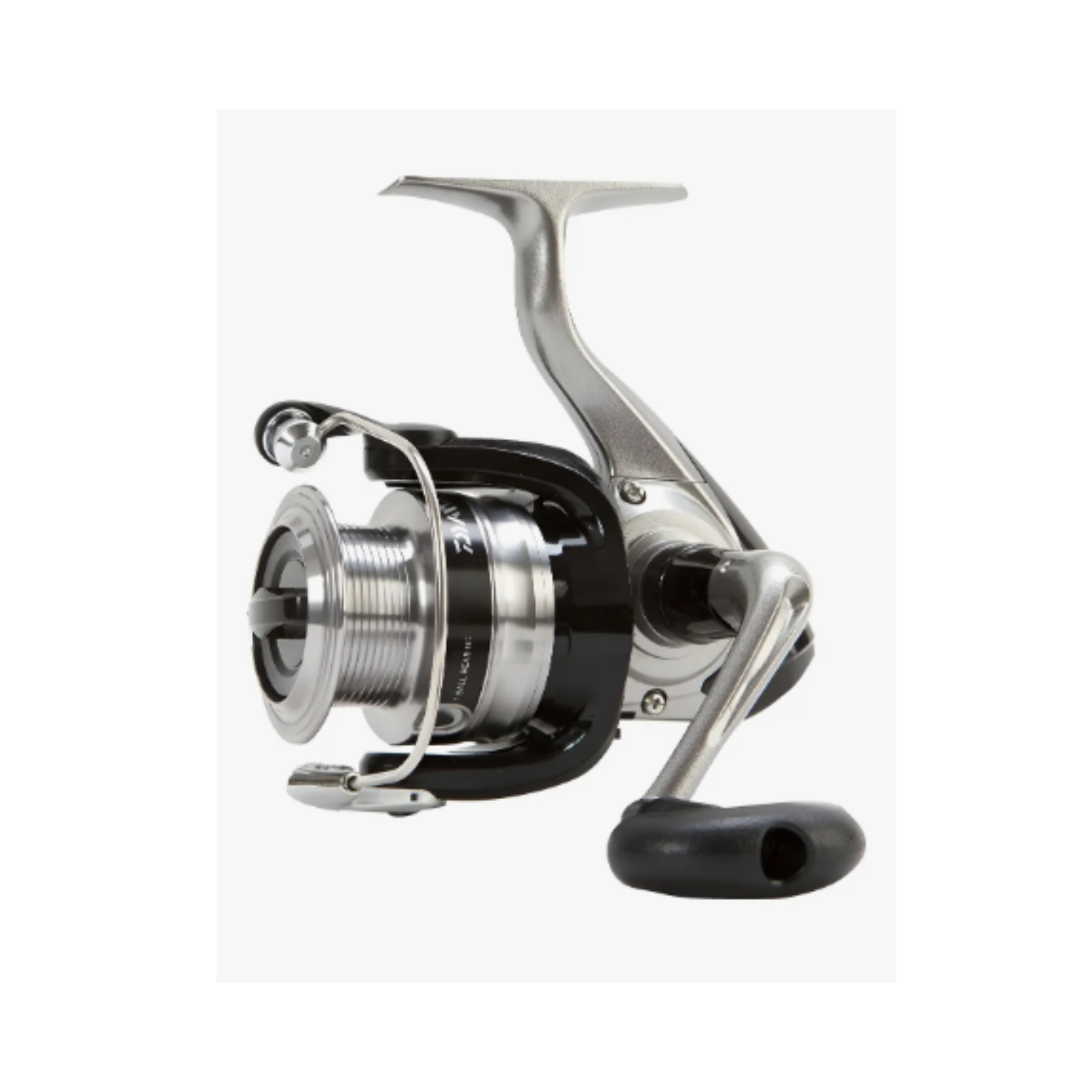 Carrete metalico Lado de la manija: Derecho/Izquierdo. Arrastre máximo de 4 kg.
